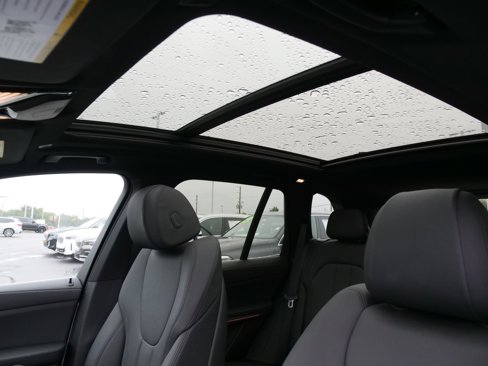 Used 2021 BMW X5 xDrive40i w/ Premium Package image 29