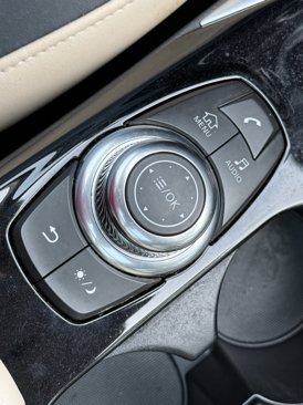 Used 2018 INFINITI QX30 image 31