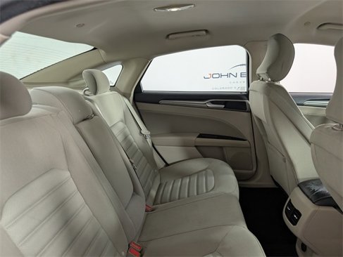 Used 2017 Ford Fusion SE image 22