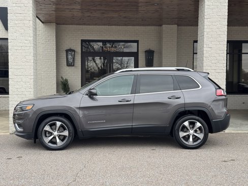 Used 2019 Jeep Cherokee Limited image 6