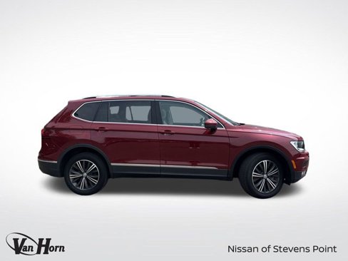 Used 2018 Volkswagen Tiguan SEL w/ 3rd Row Seat Package image 2
