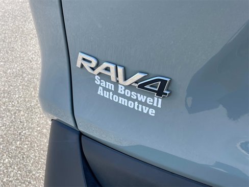 Used 2019 Toyota RAV4 XLE image 5