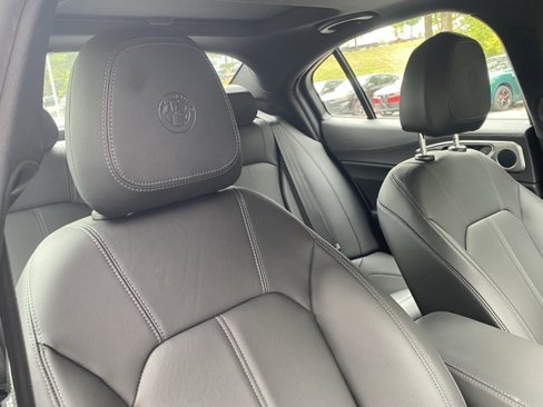 Used 2024 Alfa Romeo Giulia Ti image 42