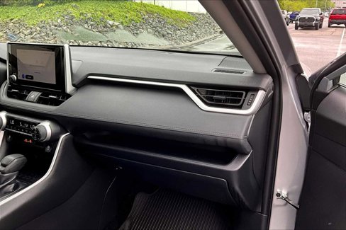 Used 2024 Toyota RAV4 XLE image 13