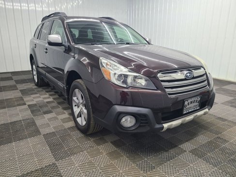Used 2013 Subaru Outback 3.6R Limited w/ Special Appearance Pkg image 14