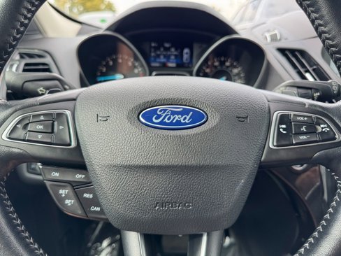 Used 2017 Ford Escape Titanium image 20