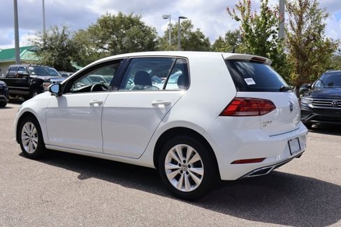 Used 2018 Volkswagen Golf SE image 5