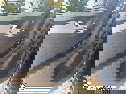 New 2024 Ford Escape SE w/ PHEV Premium Package image 32