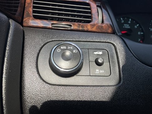 Used 2014 Chevrolet Impala Limited LS image 19