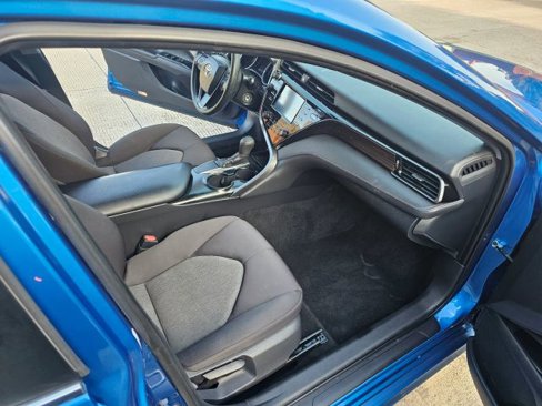 Used 2019 Toyota Camry L image 6