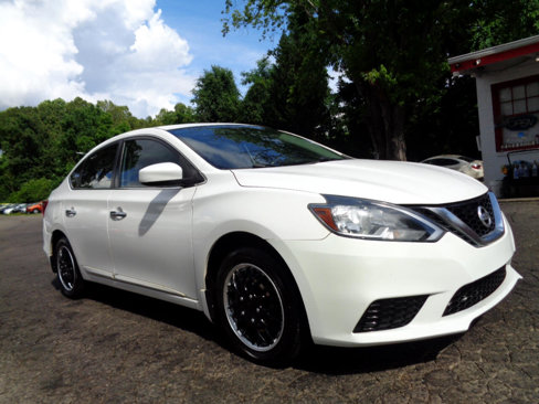 Used 2016 Nissan Sentra SV image 3