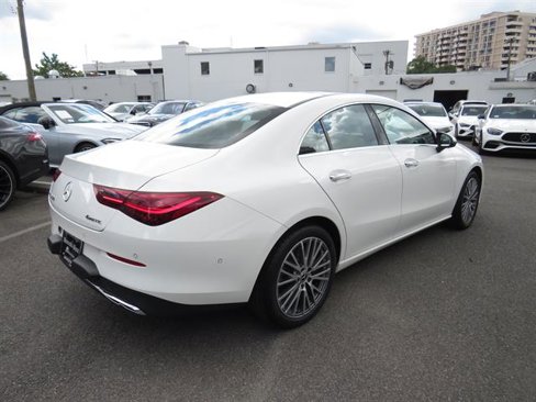 Used 2025 Mercedes-Benz CLA 250 4MATIC image 4