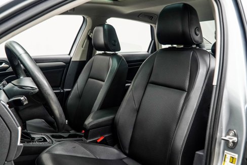 Used 2020 Volkswagen Jetta SE w/ SE Cold Weather Package image 31