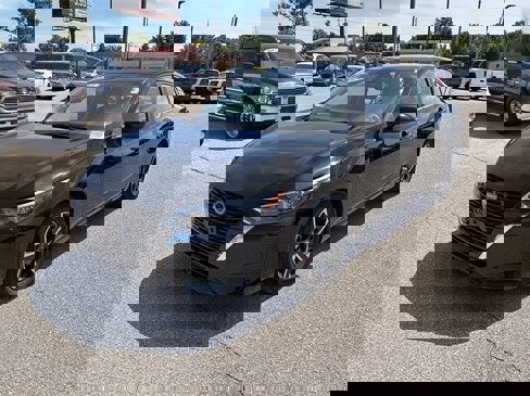 Used 2024 Nissan Sentra SV image 3