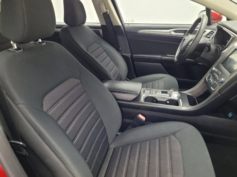 Used 2020 Ford Fusion SE image 21