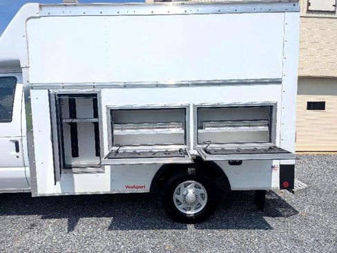 Used 2025 Ford E-350 and Econoline 350 Super Duty w/ Power Equipment Group image 4