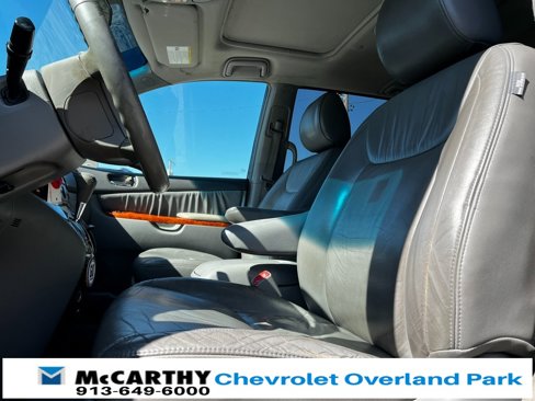 Used 2010 Toyota Sienna XLE image 10