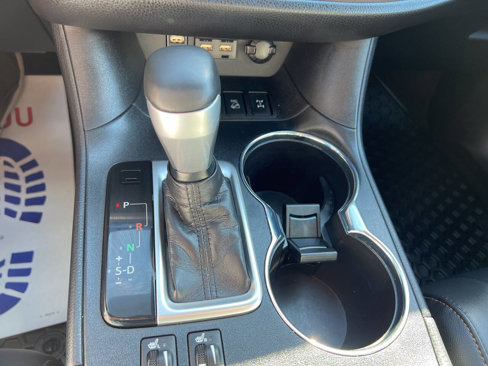 Used 2019 Toyota Highlander XLE image 21