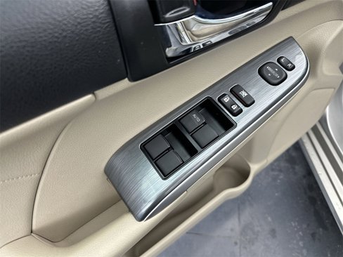 Used 2013 Toyota Camry XLE image 15
