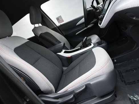 Used 2020 Chevrolet Bolt LT image 13