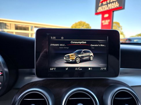 Used 2019 Mercedes-Benz GLC 300 4MATIC w/ Premium Package image 68