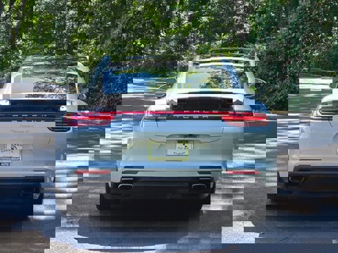 Used 2018 Porsche Panamera 4 image 5