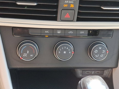 Certified 2022 Volkswagen Jetta S image 16
