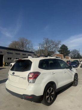 Used 2017 Subaru Forester 2.5i Premium w/ All-Weather Package image 5