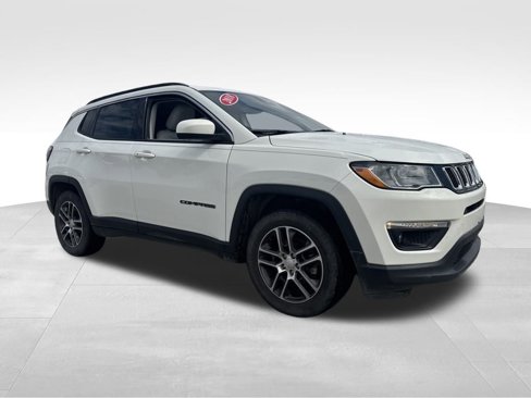 Used 2018 Jeep Compass Latitude w/ Popular Equipment Group image 9