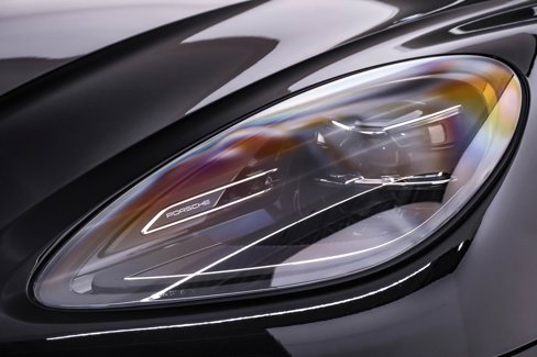 Certified 2025 Porsche Macan image 7