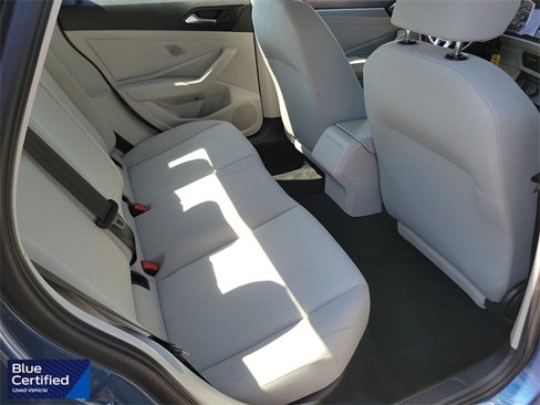 Used 2020 Volkswagen Jetta image 16