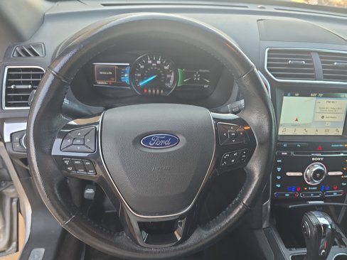 Used 2018 Ford Explorer Limited image 14