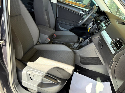 Used 2018 Volkswagen Tiguan S image 16