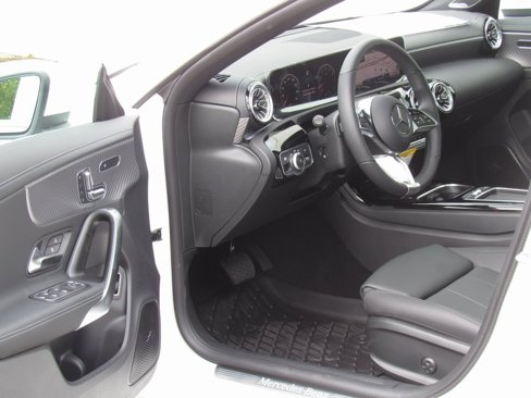 Certified 2025 Mercedes-Benz CLA 250 4MATIC image 9