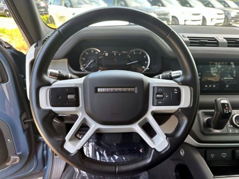 Used 2020 Land Rover Defender 110 image 24