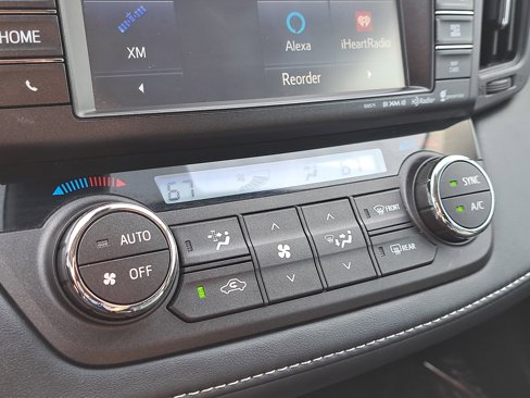 Used 2018 Toyota RAV4 XLE image 25