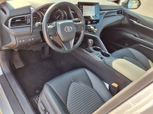 Certified 2021 Toyota Camry SE image 6
