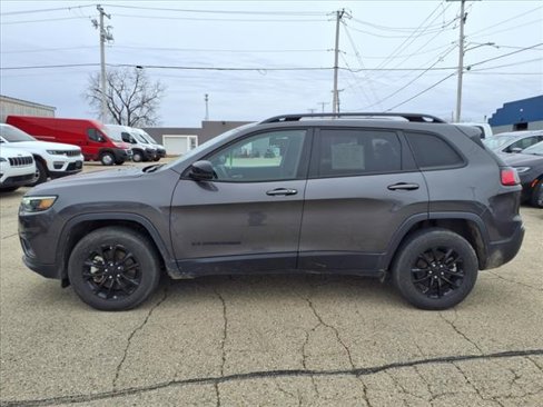Used 2023 Jeep Cherokee Altitude Lux image 2