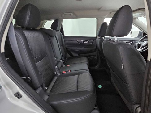 Used 2018 Nissan Rogue SV image 28