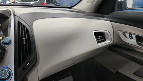 Used 2016 Chevrolet Equinox LTZ w/ Enhanced Convenience Package image 32