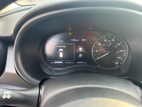 Used 2024 Nissan Kicks SV image 16