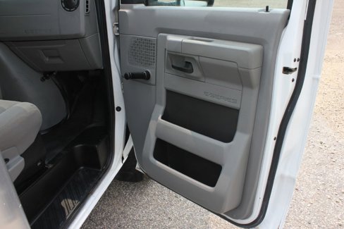 Used 2010 Ford E-350 and Econoline 350 Super Duty image 26