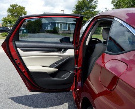 Used 2019 Honda Accord LX image 13