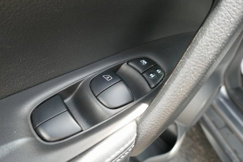 Used 2020 Nissan Rogue SV image 22