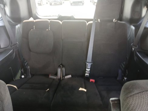 Used 2016 Dodge Grand Caravan SE image 17