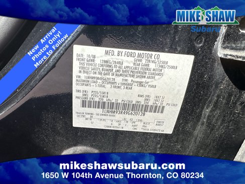Used 2009 Lincoln MKS image 15