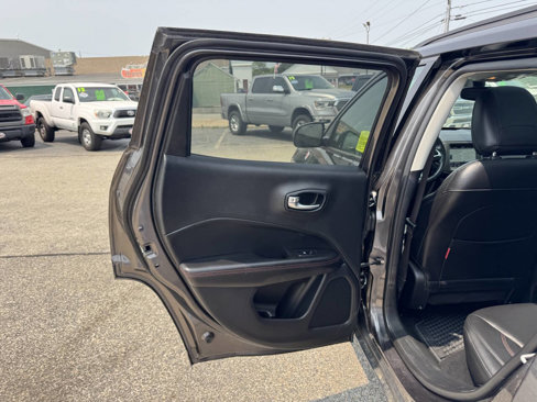 Used 2018 Jeep Compass Trailhawk w/ Leather Interior Group image 30