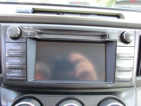 Used 2013 Toyota RAV4 LE image 22