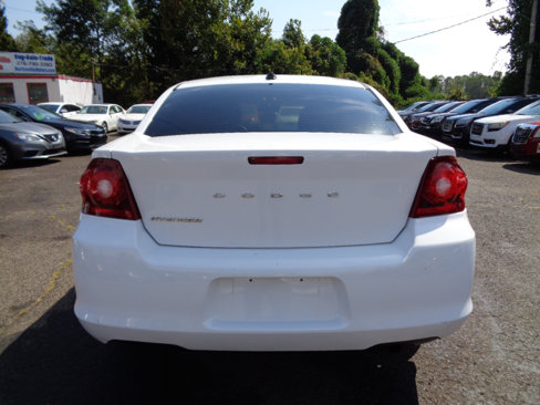 Used 2013 Dodge Avenger SE image 6