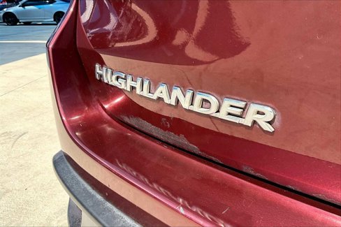 Used 2015 Toyota Highlander LE image 9